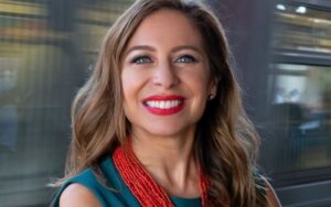 González-Rojas Files to Unseat Sen. Ramos in High-Stakes Primary Fight
